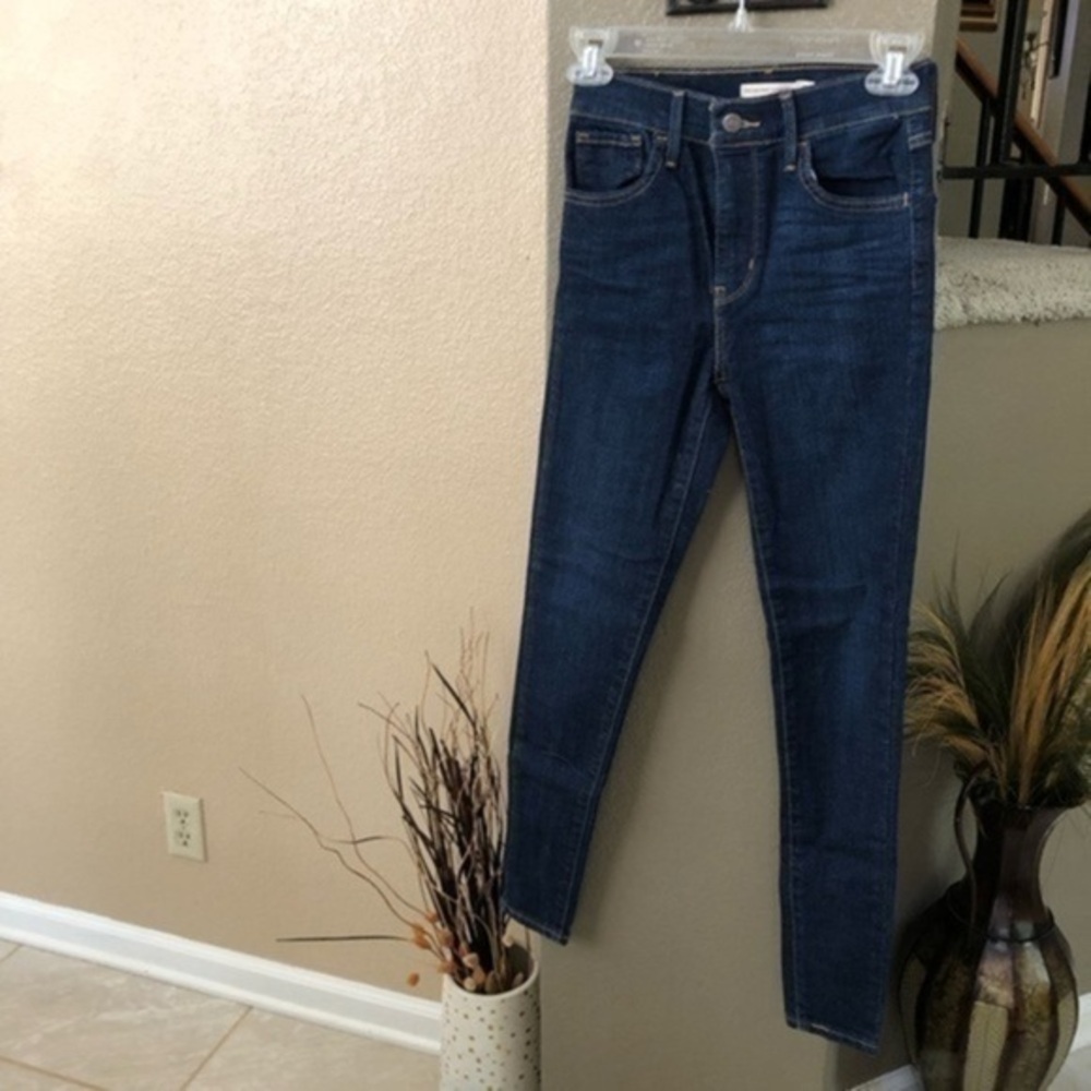 Levi’s 720 High Rise Super Skinny Jeans Size 24 - Picture 1 of 3